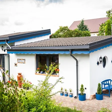 Cat Stone Ferienhaus *